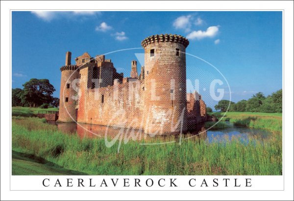 Caerlaverock Castle Postcard (H SG)